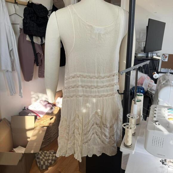 Free People Voile and Lace Trapeze Slip Dress in Tea SMALL EUC - Picture 4 of 9